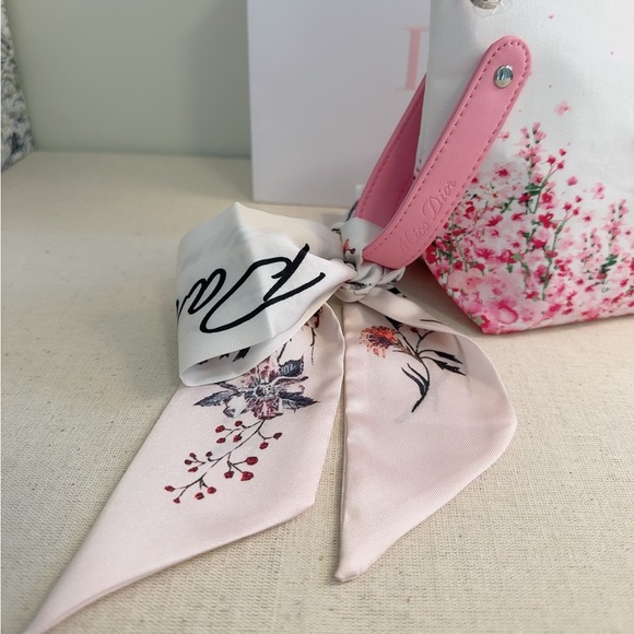 Miss Dior🌸Floral Cosmetic Makeup Clutch Bag - Picture 4 of 15